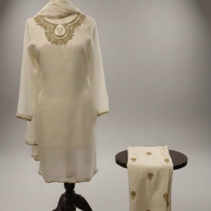 Alternative view of Ivory Aura